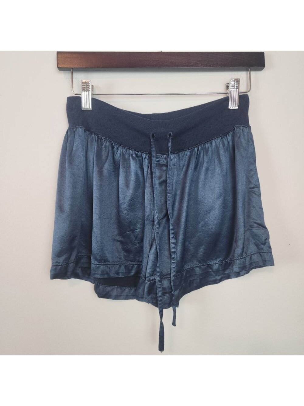 PJ Harlow Women's Mikel Satin Pajama Shorts sz S Drawstring Elastic Waist